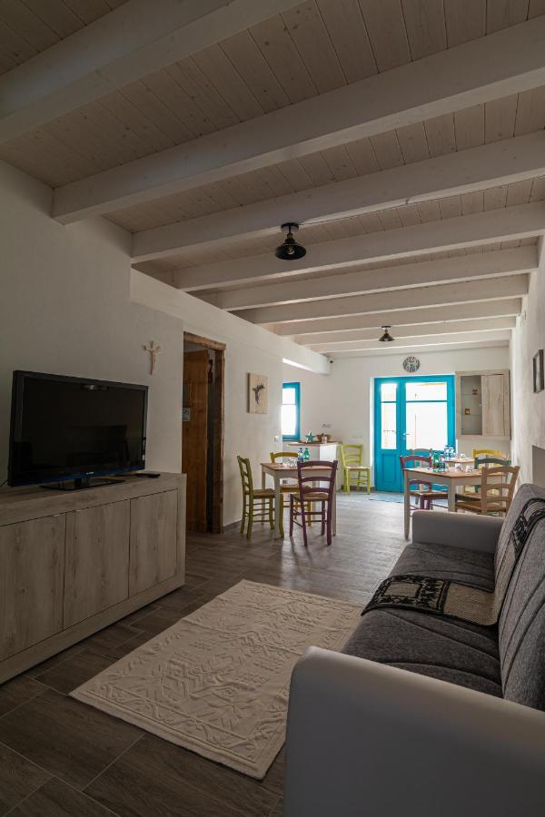 La Vecchia Dimora Bed & Breakfast Marrùbiu Eksteriør bilde