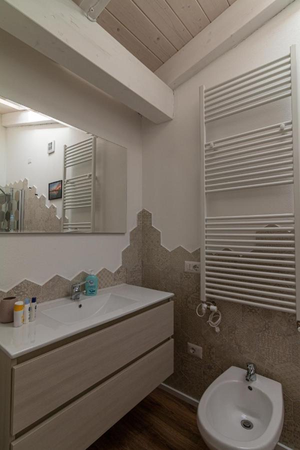 La Vecchia Dimora Bed & Breakfast Marrùbiu Eksteriør bilde